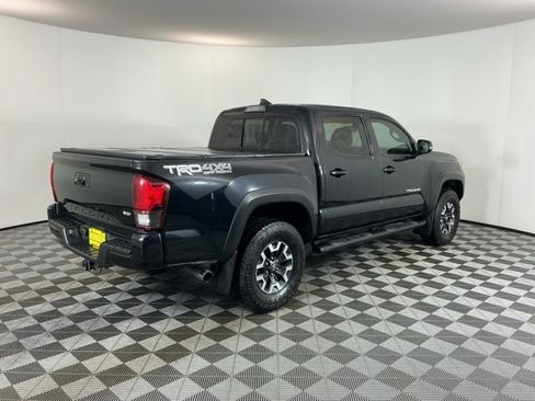 Used 2018 Toyota Tacoma TRD Off-Road image 4