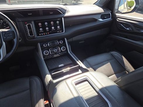 Used 2021 GMC Yukon Denali w/ Denali Premium Package AWD/4WD image 35