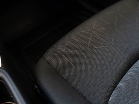 Used 2025 Toyota RAV4 XLE image 27