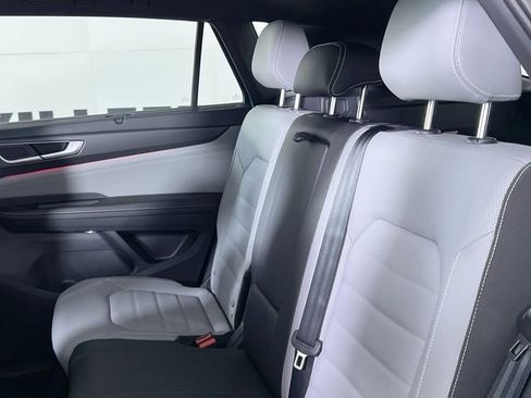 New 2025 Volkswagen Atlas Cross Sport SEL R-Line image 23