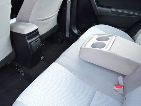 Used 2015 Toyota Corolla LE FWD image 27
