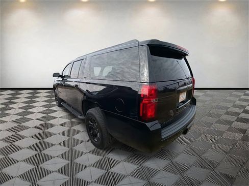 Used 2020 Chevrolet Suburban LT image 5