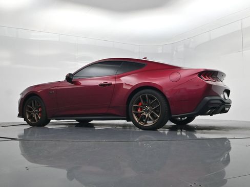 Used 2025 Ford Mustang GT Premium RWD image 40