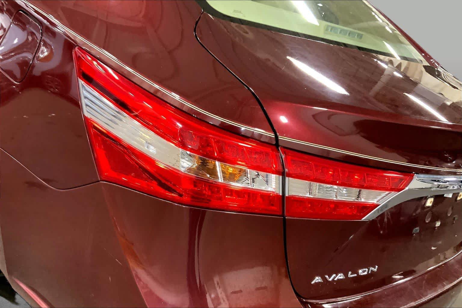Used 2015 Toyota Avalon XLE Touring FWD image 57