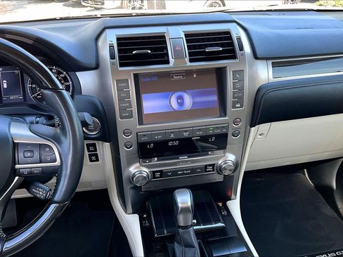 Used 2021 Lexus GX 460 Premium w/ Premium Package image 6