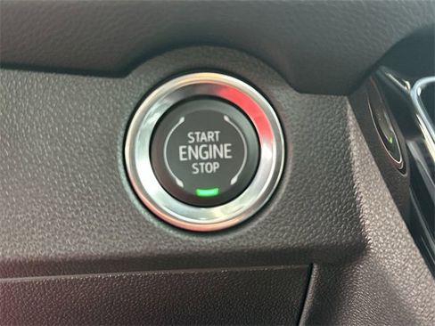 Used 2025 Chevrolet Traverse Z71 w/ Driver Confidence Package image 17