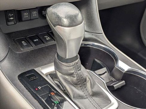 Used 2019 Toyota Highlander XLE AWD/4WD image 8