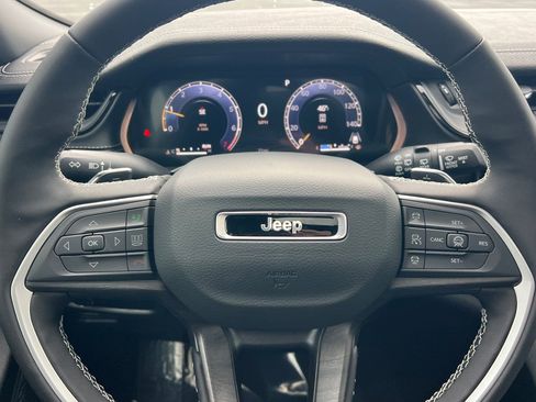 New 2026 Jeep Grand Cherokee Altitude AWD/4WD image 20