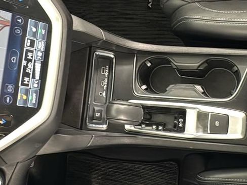 Certified 2023 Subaru Ascent Limited w/ Technology Package image 34