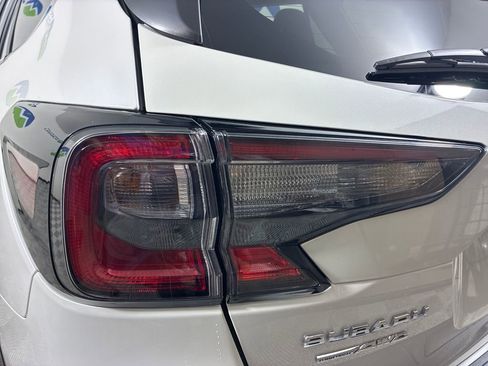 Used 2025 Subaru Outback Premium w/ Popular Package #1A image 7