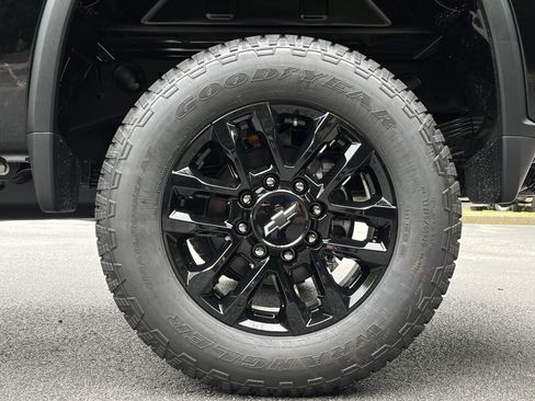 New 2026 Chevrolet Silverado 2500 Custom w/ Custom Value Package AWD/4WD image 39