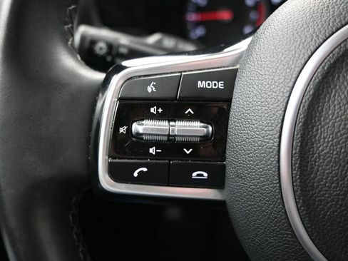 Certified 2023 Kia Sorento S image 28