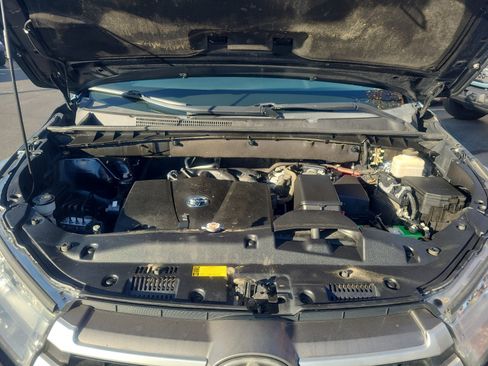 Used 2018 Toyota Highlander XLE image 21