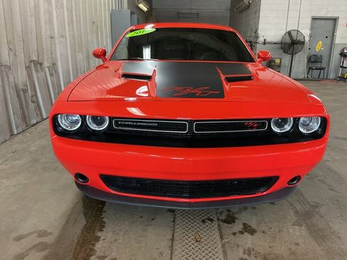 Used 2018 Dodge Challenger R/T Plus image 2