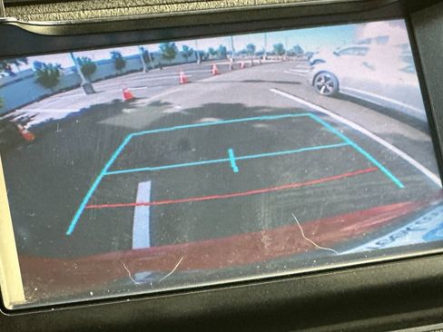 Used 2016 Toyota RAV4 LE FWD image 25