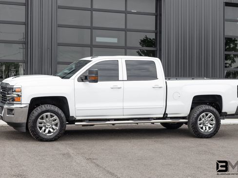 Used 2017 Chevrolet Silverado 3500 LT w/ LT Fleet Convenience Package AWD/4WD image 3