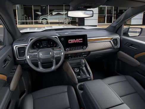 New 2026 GMC Canyon Denali image 15