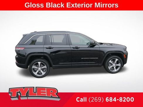 New 2026 Jeep Grand Cherokee Limited AWD/4WD image 9