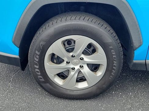 Used 2020 Toyota RAV4 LE w/ Carpet Mat Package FWD image 26