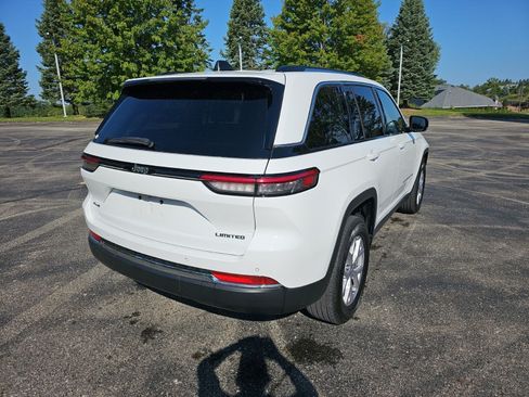Used 2022 Jeep Grand Cherokee Limited AWD/4WD image 6