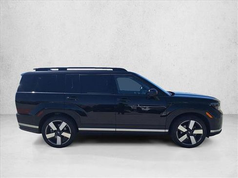 Used 2024 Hyundai Santa Fe Limited FWD image 6