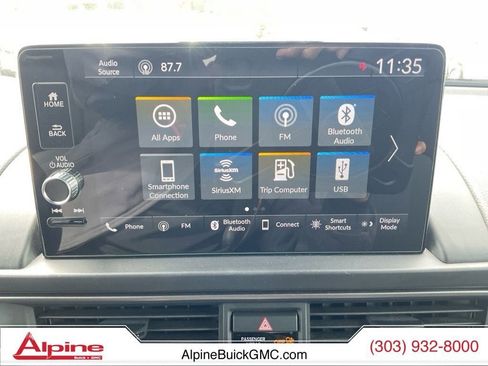 Used 2025 Honda Pilot TrailSport image 18