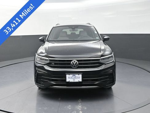 Used 2024 Volkswagen Tiguan SE R-Line AWD/4WD image 2