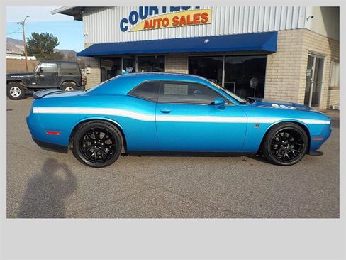 Used 2015 Dodge Challenger R/T Scat Pack w/ Leather Interior Group image 11