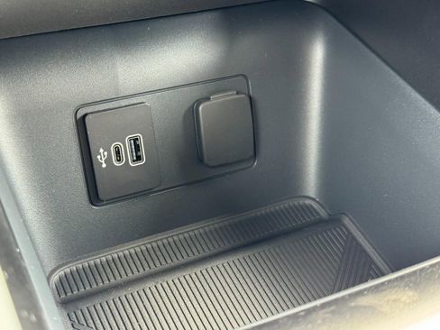 New 2026 Ford Explorer Active image 18