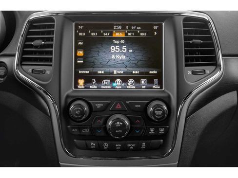 Used 2021 Jeep Grand Cherokee Laredo X AWD/4WD image 7