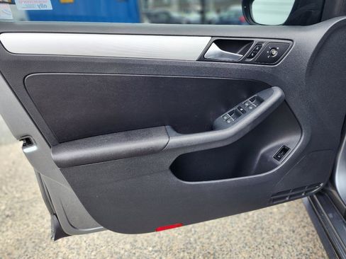 Used 2012 Volkswagen Jetta GLI Autobahn FWD image 12