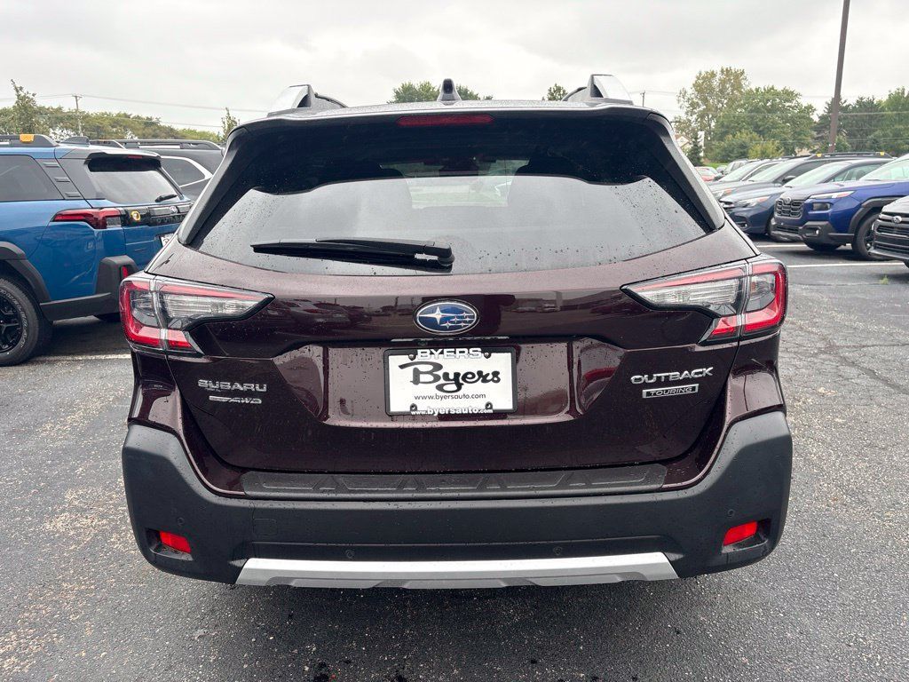 Certified 2023 Subaru Outback Touring AWD/4WD image 4