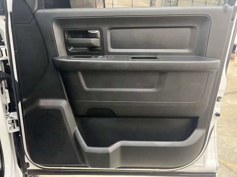 Used 2022 RAM 2500 Tradesman w/ Chrome Appearance Group image 23