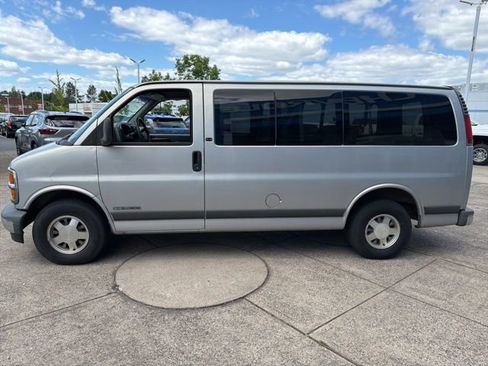 Used 1998 GMC Savana 1500 Passenger w/ Marketing Option Pkg 4 RWD image 5