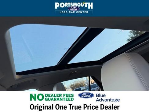 Used 2023 Ford Explorer XLT w/ Equipment Group 202A image 10