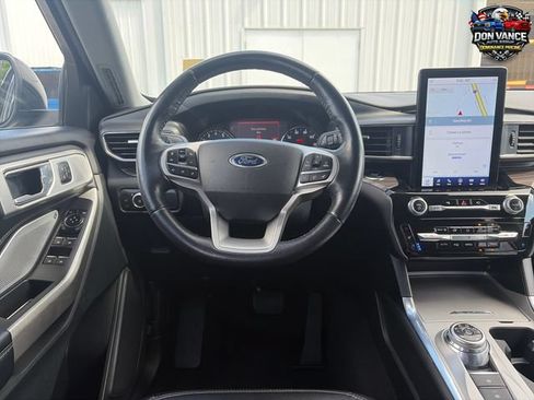 Used 2023 Ford Explorer Limited w/ Limited Technology Package RWD image 14