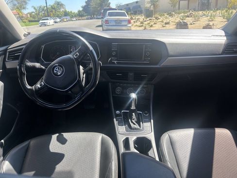 Used 2019 Volkswagen Jetta R-Line FWD image 5
