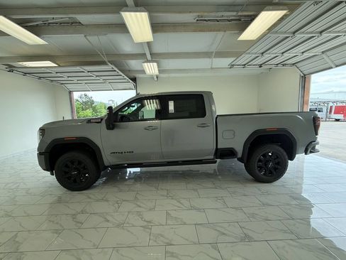 New 2026 GMC Sierra 2500 AT4 w/ Technology Package AWD/4WD image 5