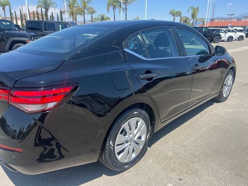 Used 2024 Nissan Sentra S FWD image 12