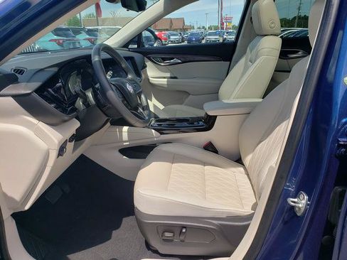 Used 2022 Buick Envision Avenir w/ Technology Package II AWD/4WD image 10