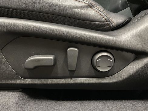 Used 2025 Subaru Forester Touring image 18