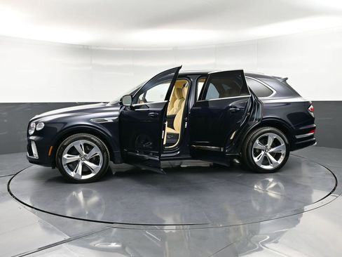 New 2025 Bentley Bentayga AWD/4WD image 40