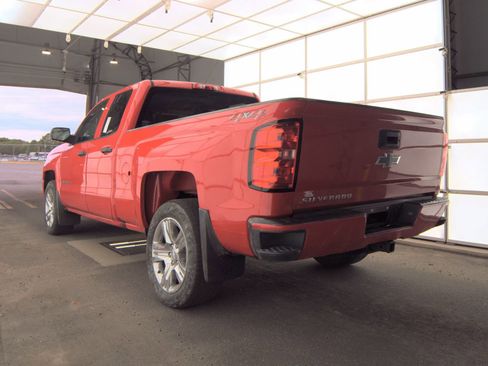 Used 2018 Chevrolet Silverado 1500 Custom w/ Custom Value Package AWD/4WD image 6