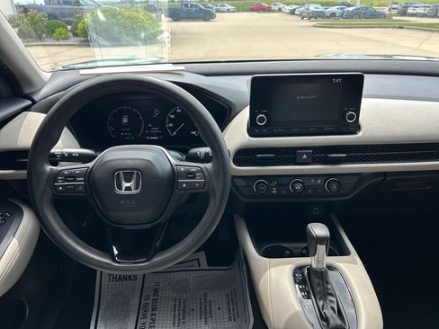 Used 2023 Honda HR-V LX image 13