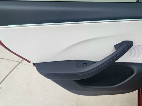 Used 2024 Tesla Model 3 Performance image 32