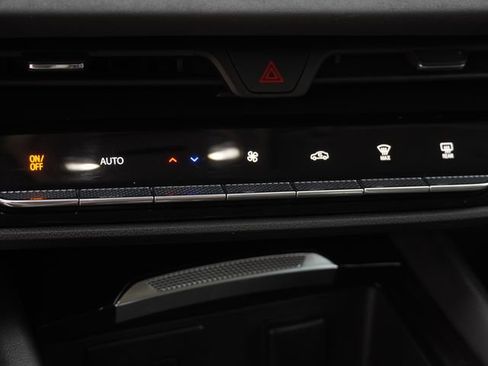 Used 2025 Buick Envision Sport Touring AWD/4WD image 25
