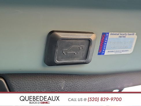 Used 2021 Toyota RAV4 XLE w/ Convenience Package FWD image 4