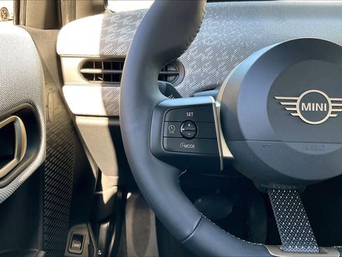 Used 2025 MINI Cooper S image 24