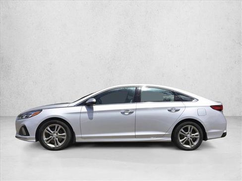 Used 2019 Hyundai Sonata Limited w/ Ultimate Package 04 FWD image 8
