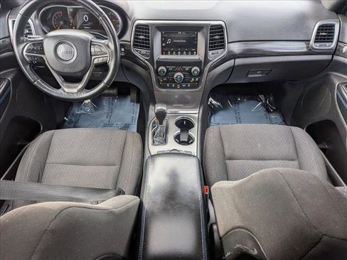 Used 2019 Jeep Grand Cherokee Laredo image 17